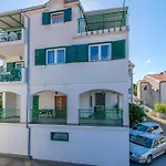 Toni Apartment Primošten
