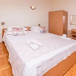 Toni Apartment