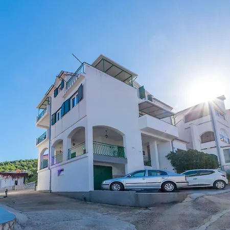 Toni Apartman Primosten