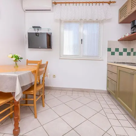 Toni Appartamento Primošten