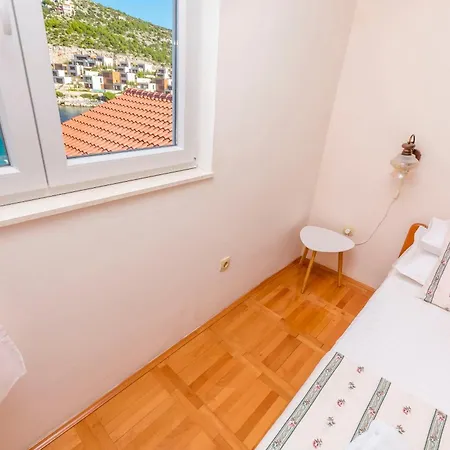 Toni Apartman Primosten