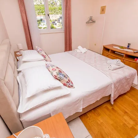 Toni Apartman Primosten