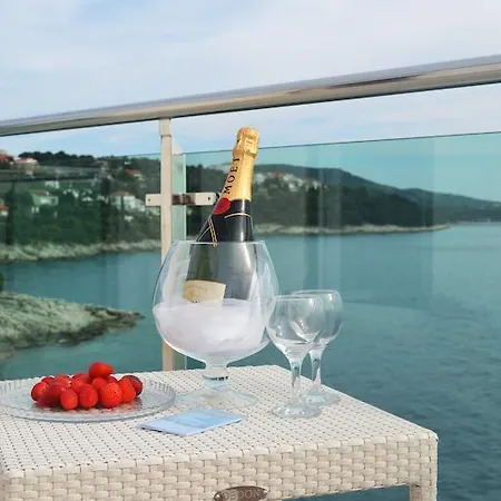 Toni Apartman Primosten