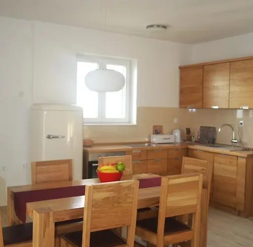 Toni פרימוסטן